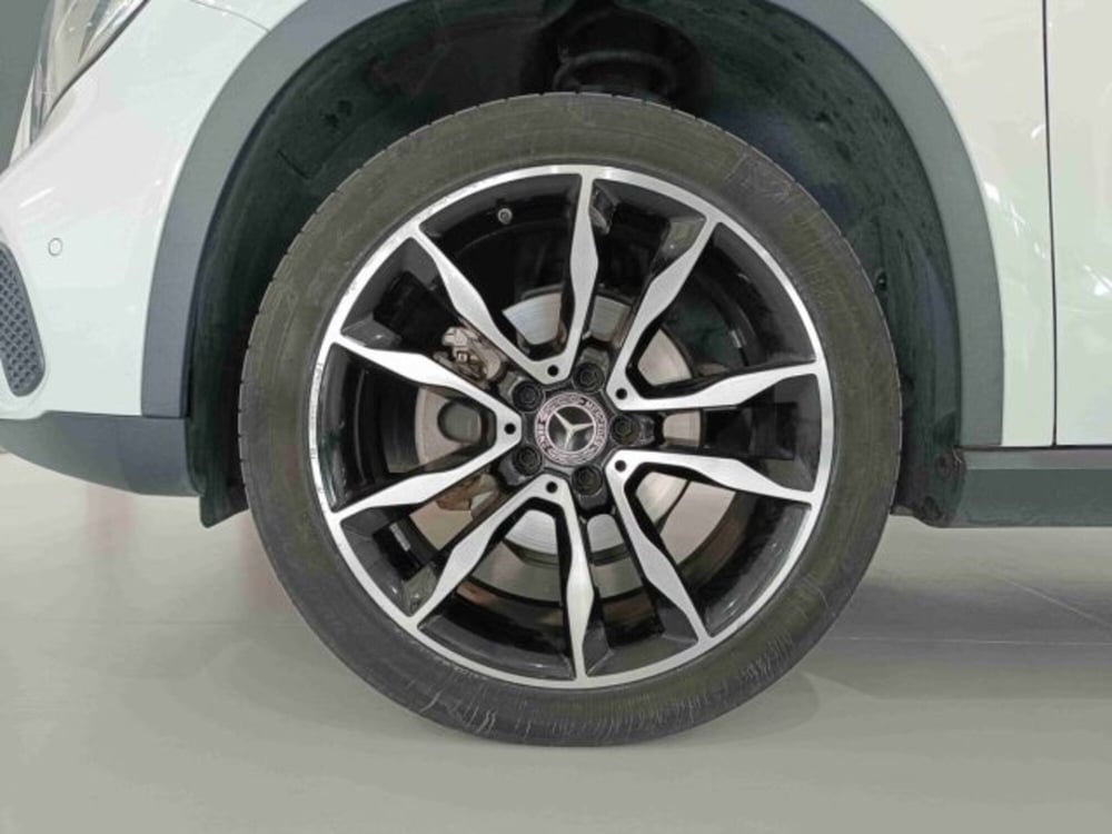 Mercedes-Benz GLA SUV usata a Catania (14)