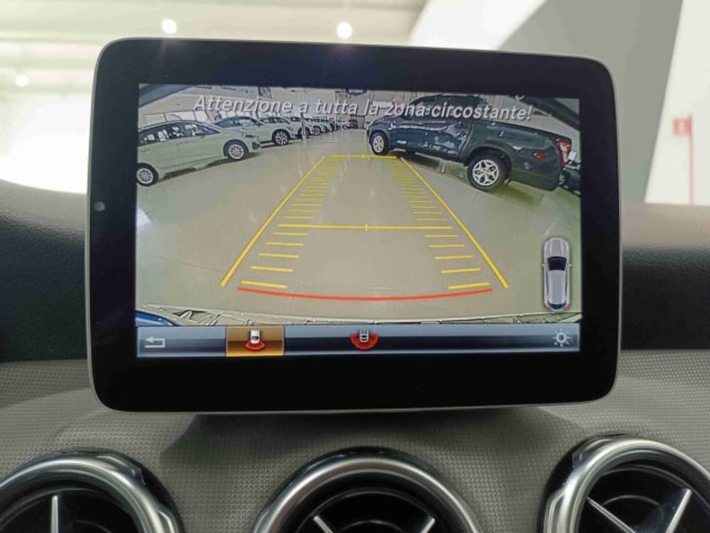 Mercedes-Benz GLA SUV usata a Catania (16)