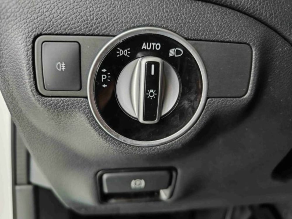 Mercedes-Benz GLA SUV usata a Catania (18)