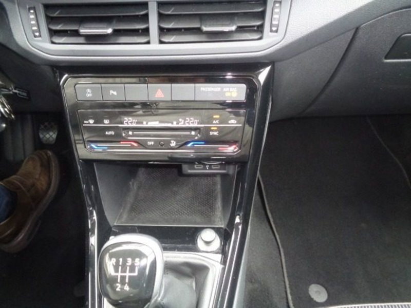 Volkswagen T-Cross usata a Cuneo (14)