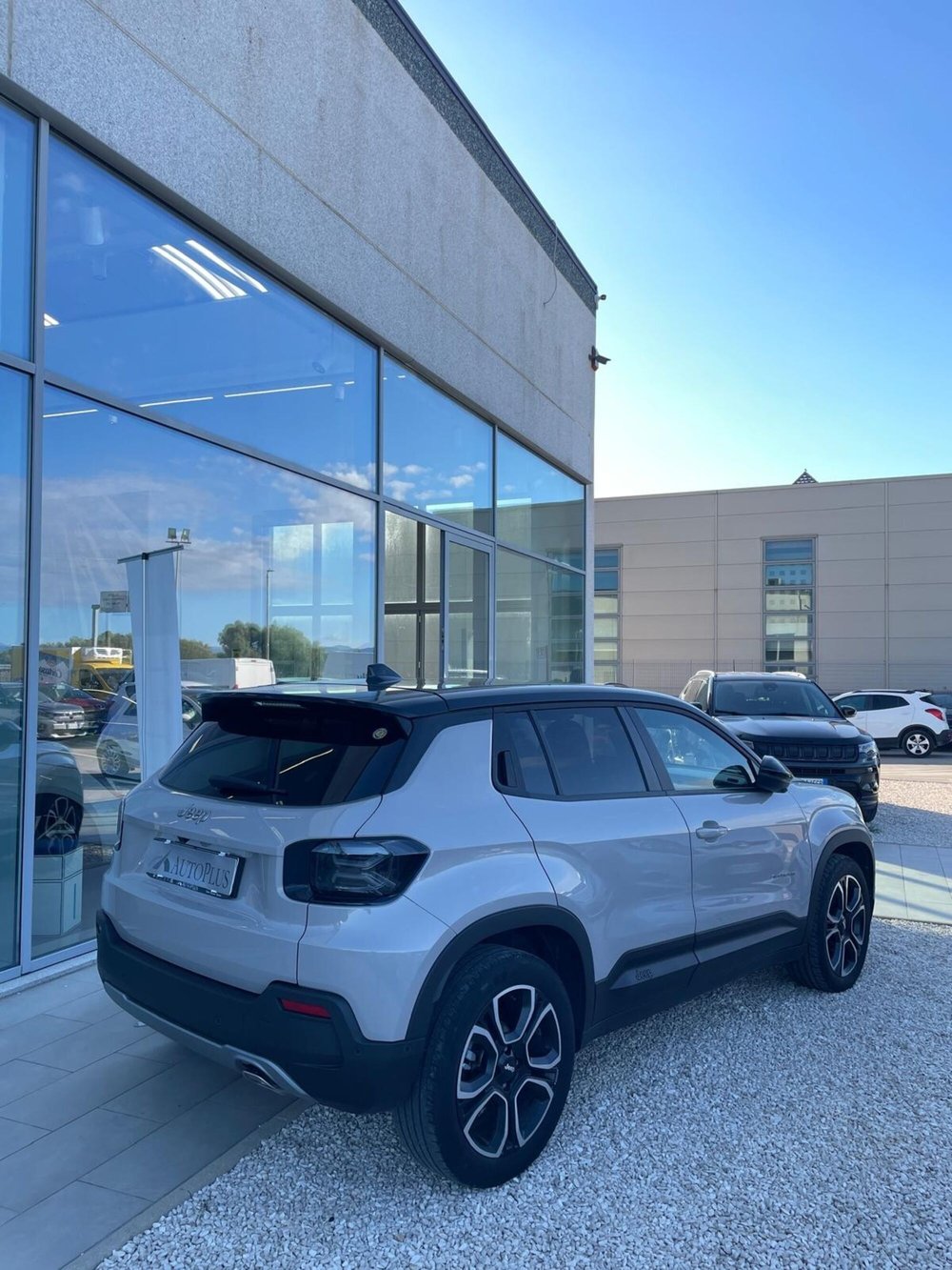 Jeep Avenger usata a Sassari (6)