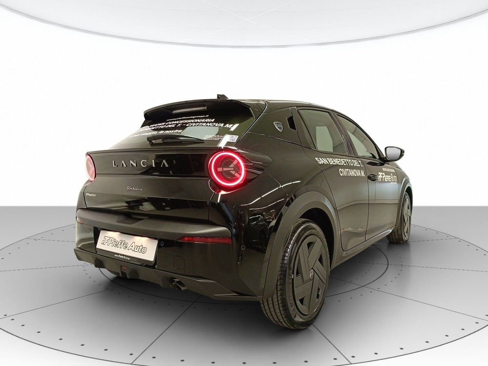 Lancia Ypsilon usata a Macerata (4)