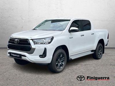 Toyota Hilux 2.d-4d double cab Lounge auto nuova a Civate