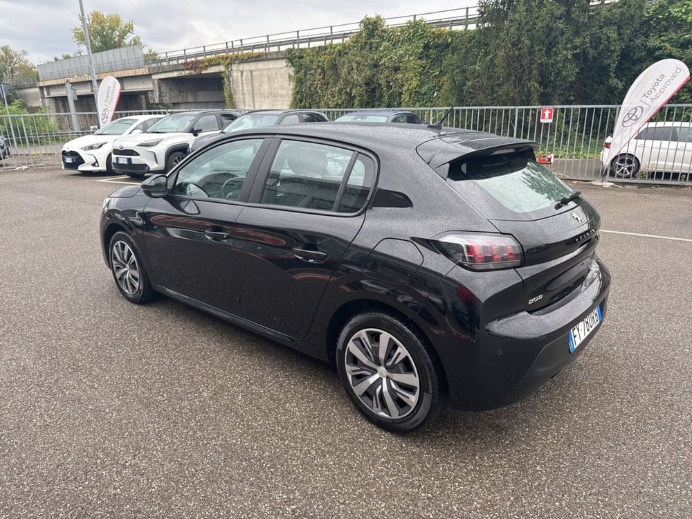 Peugeot 208 usata a Milano (2)