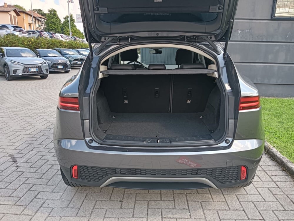 Jaguar E-Pace usata a Como (7)