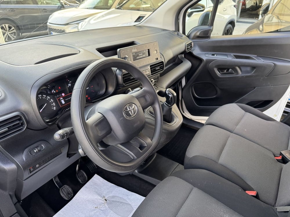 Toyota Proace City usata a Como (7)