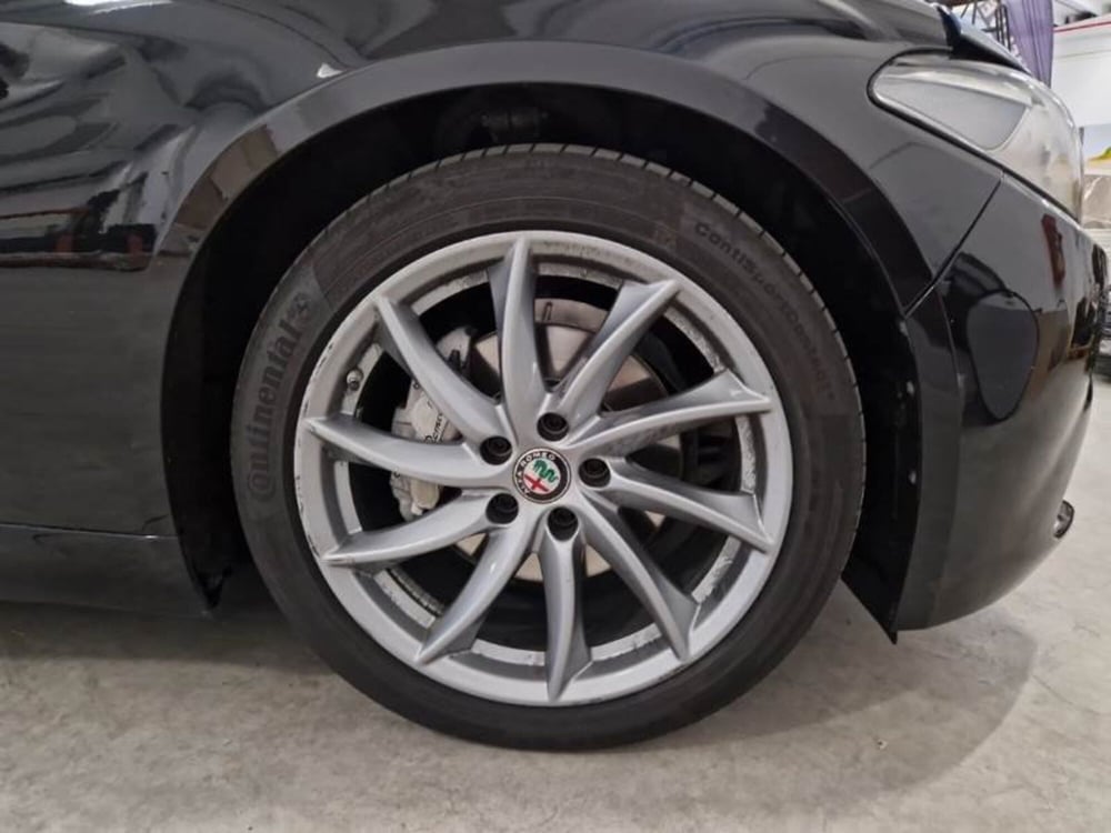 Alfa Romeo Giulia usata a Salerno (17)