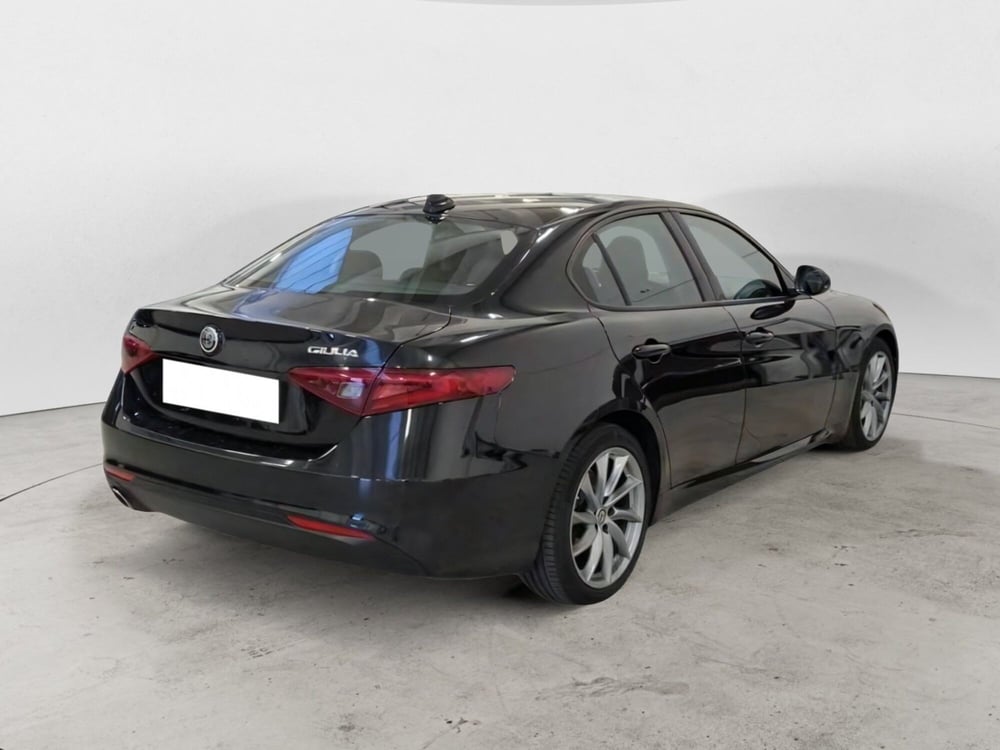 Alfa Romeo Giulia usata a Salerno (3)