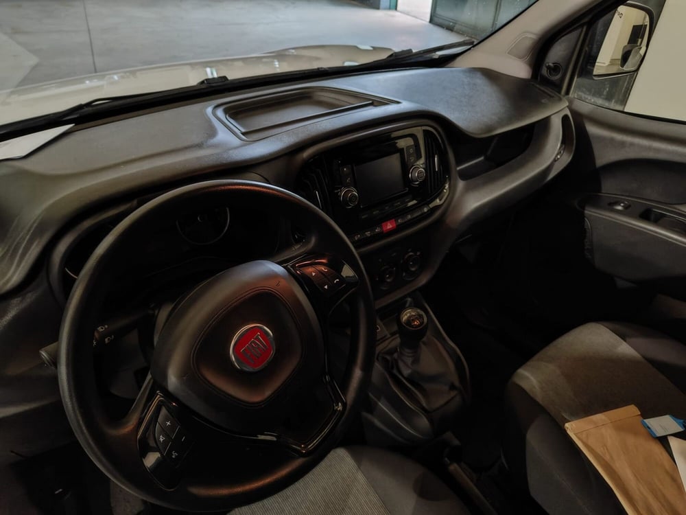 Fiat Doblò usata a Milano (12)