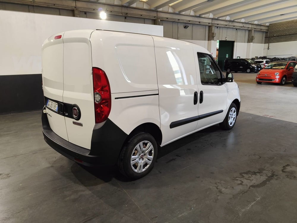 Fiat Doblò usata a Milano (6)