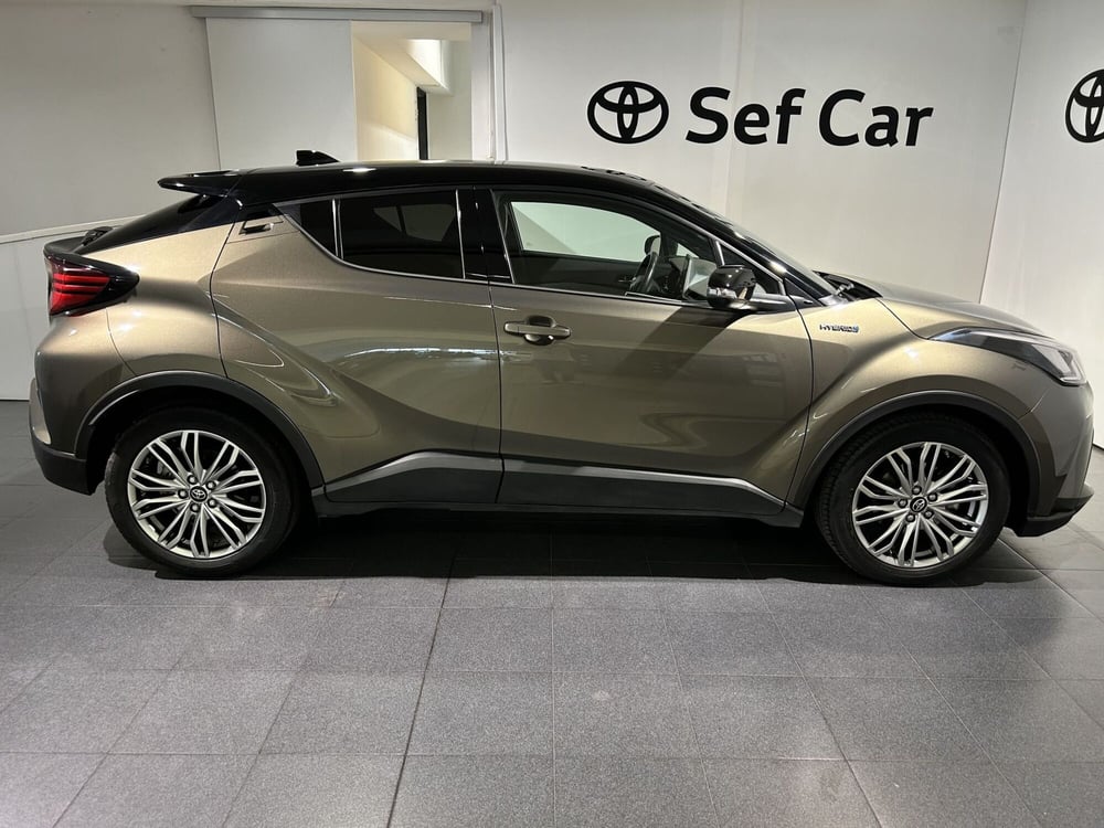 Toyota Toyota C-HR usata a Milano (14)
