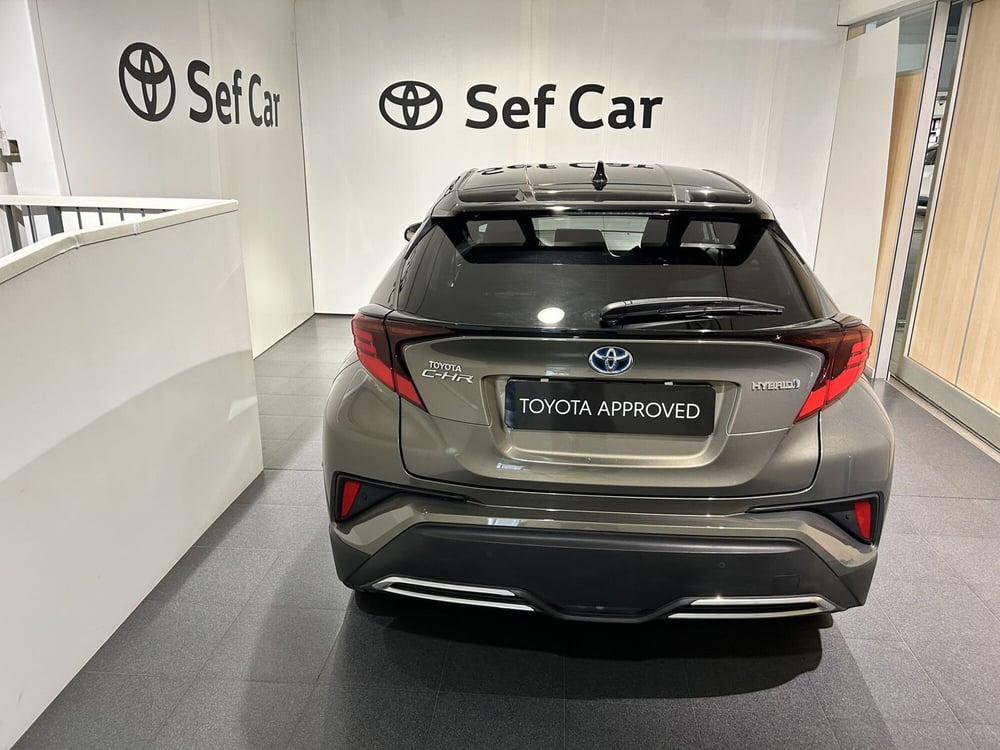 Toyota Toyota C-HR usata a Milano (4)