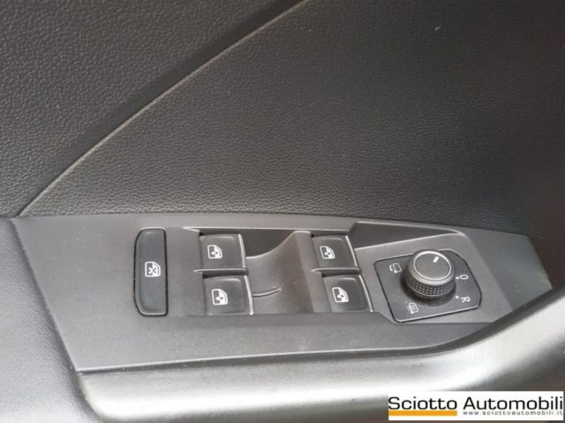 Volkswagen T-Cross usata a Messina (12)