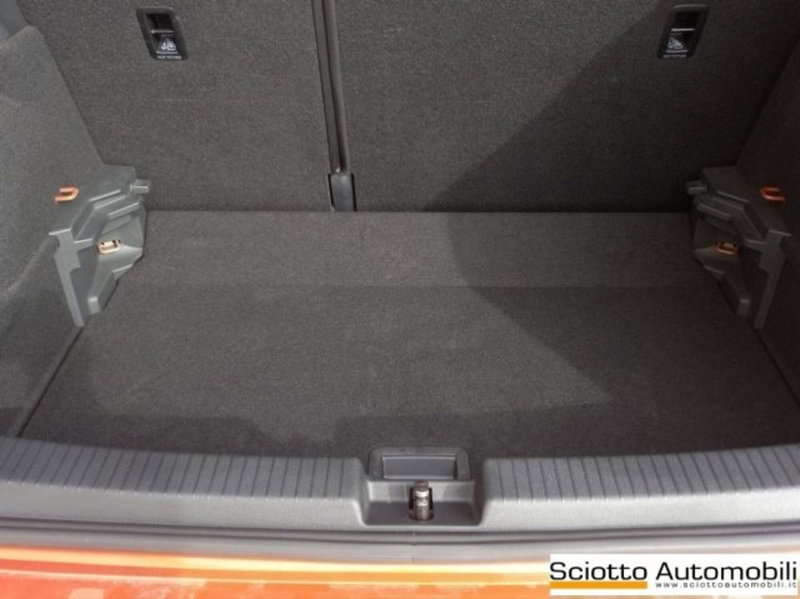 Volkswagen T-Cross usata a Messina (17)