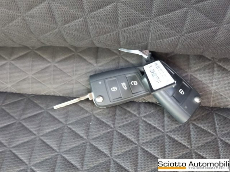 Volkswagen T-Cross usata a Messina (20)