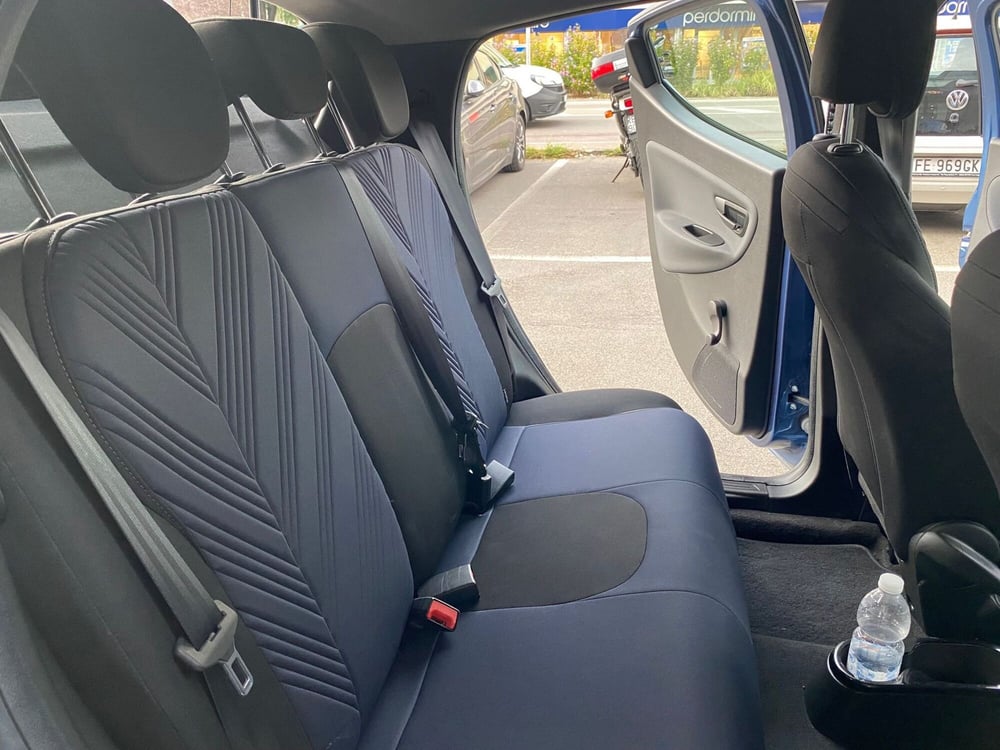 Lancia Ypsilon usata a Reggio Emilia (13)