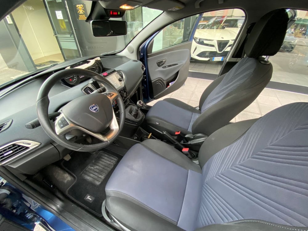 Lancia Ypsilon usata a Reggio Emilia (8)
