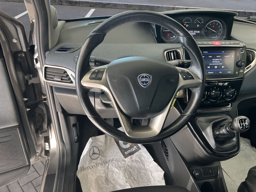 Lancia Ypsilon usata a Cosenza (10)