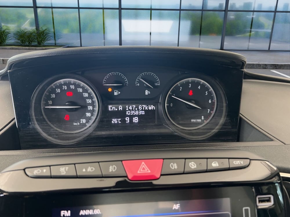 Lancia Ypsilon usata a Cosenza (11)