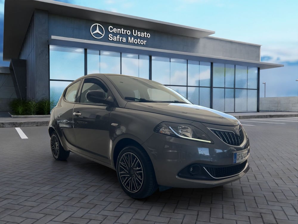 Lancia Ypsilon usata a Cosenza (8)