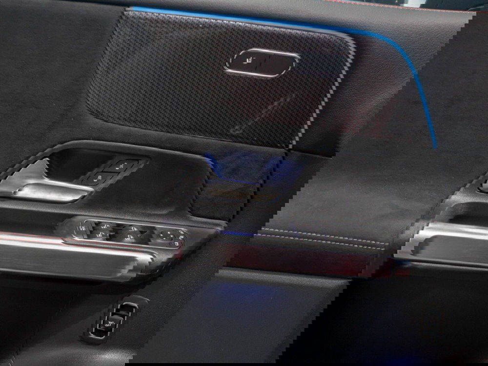 Mercedes-Benz GLB nuova a Macerata (12)