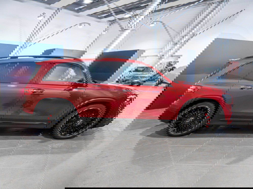 Mercedes-Benz GLB nuova a Macerata (9)