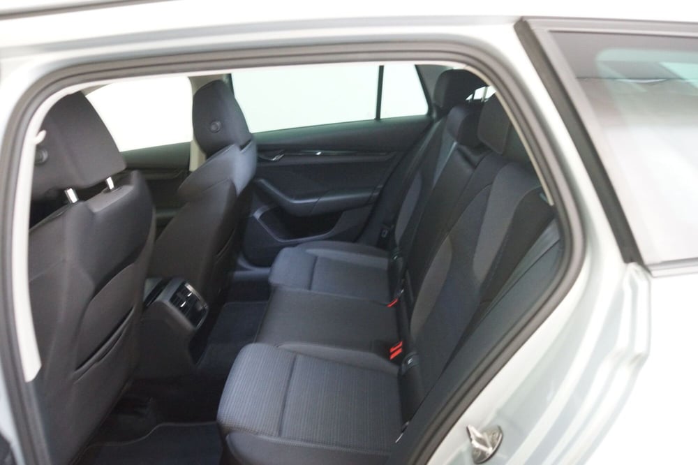 Skoda Octavia Station Wagon usata a Torino (8)