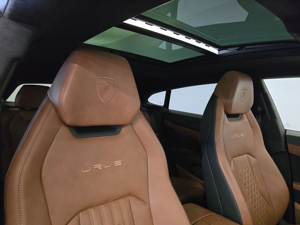 Lamborghini Urus usata a Bologna (15)