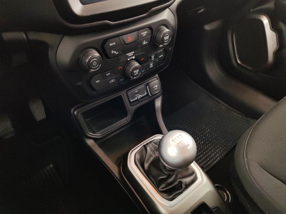 Jeep Renegade usata a Massa-Carrara (11)