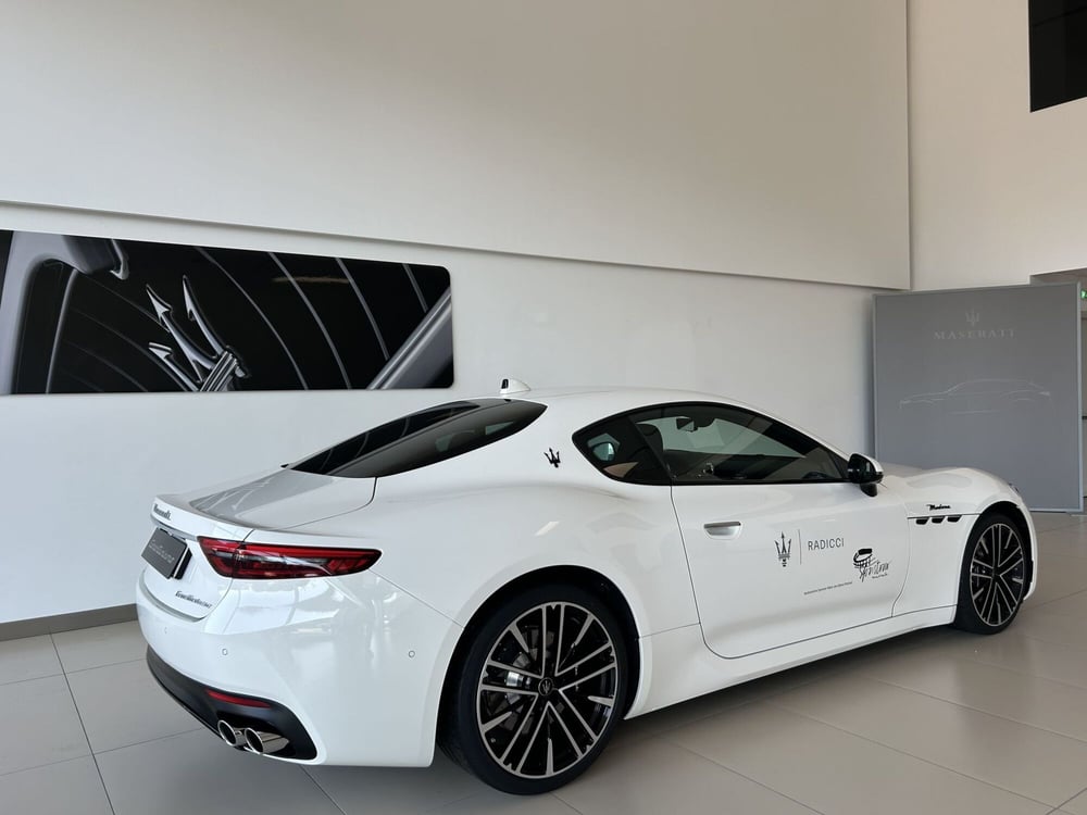 Maserati Granturismo usata a Bari (2)