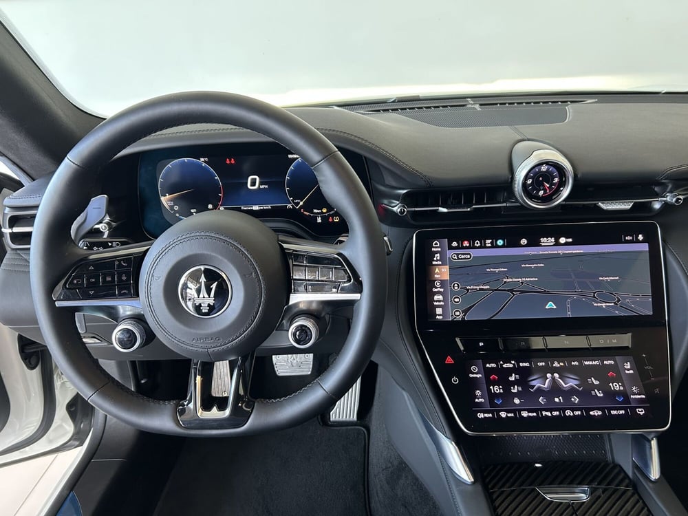 Maserati Granturismo usata a Bari (9)