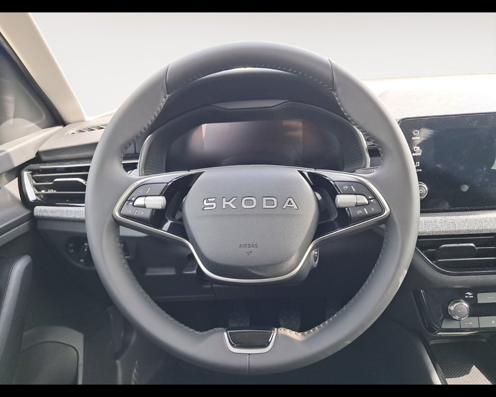 Skoda Kamiq nuova a Ravenna (15)