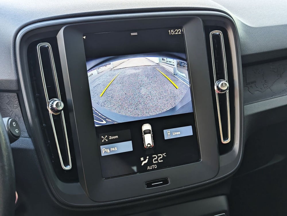 Volvo XC40 usata a Pescara (11)