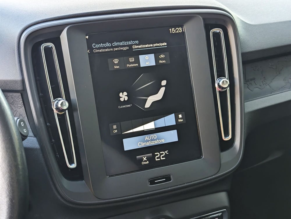 Volvo XC40 usata a Pescara (12)