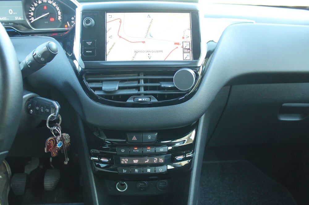 Peugeot 208 usata a Cuneo (12)
