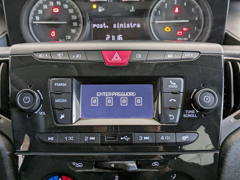 Lancia Ypsilon usata a Agrigento (11)