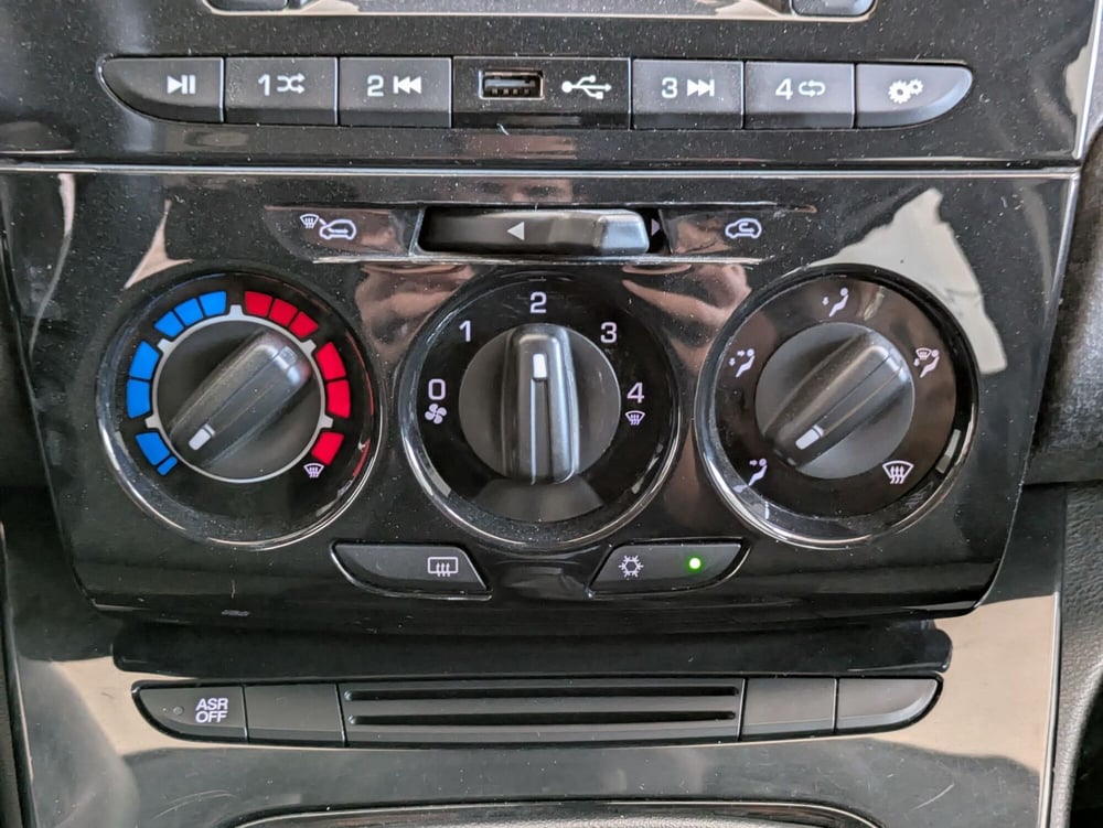 Lancia Ypsilon usata a Agrigento (12)