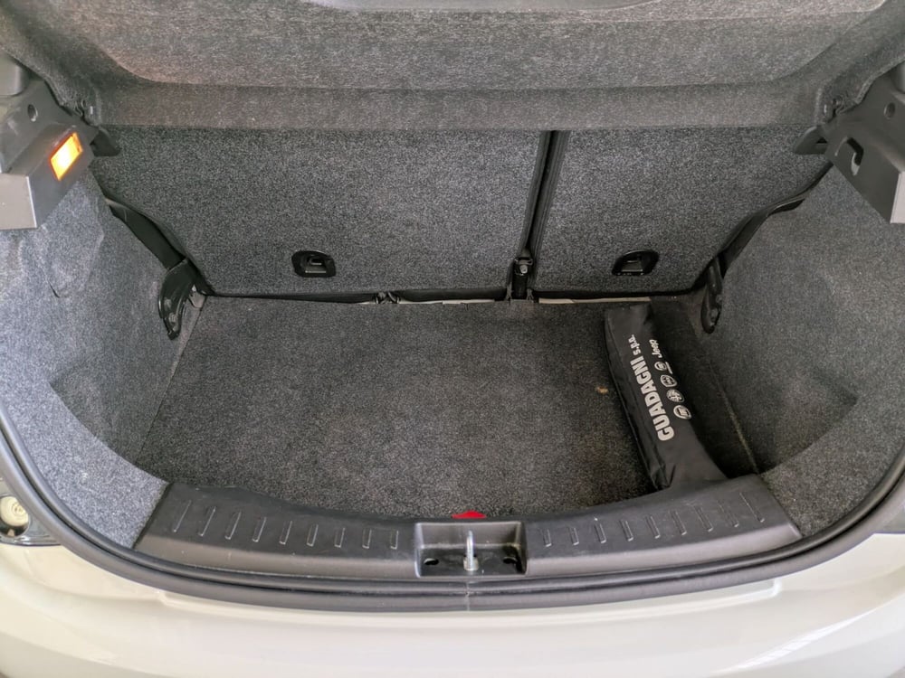 Lancia Ypsilon usata a Agrigento (14)
