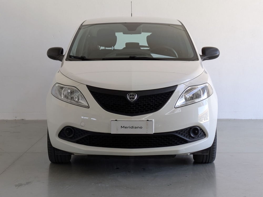 Lancia Ypsilon usata a Agrigento (2)