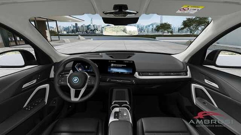 BMW iX1 usata a Perugia (11)