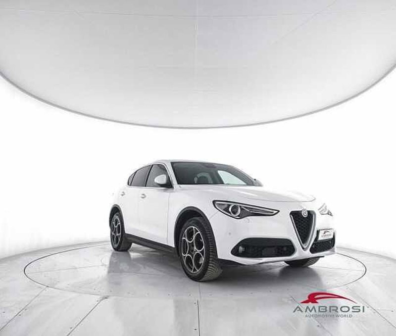 Alfa Romeo Stelvio usata a Viterbo (2)