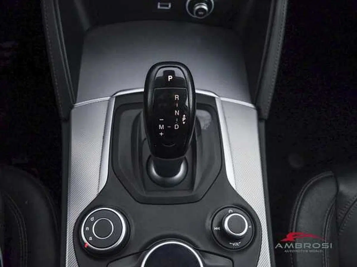 Alfa Romeo Stelvio usata a Viterbo (20)