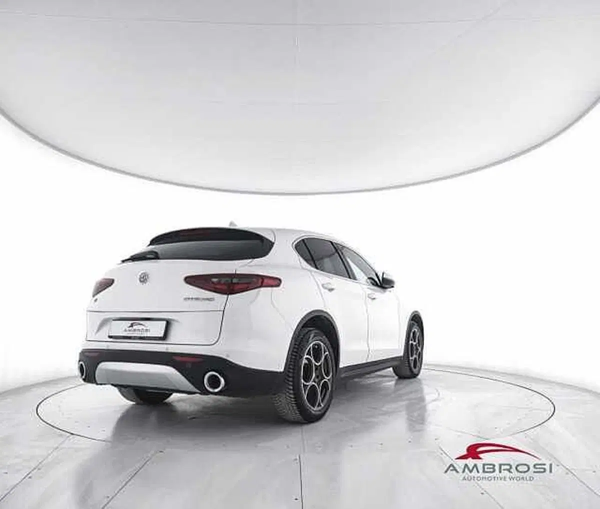 Alfa Romeo Stelvio usata a Viterbo (3)