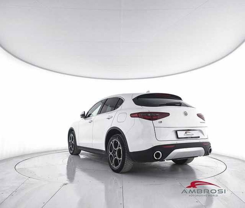 Alfa Romeo Stelvio usata a Viterbo (4)