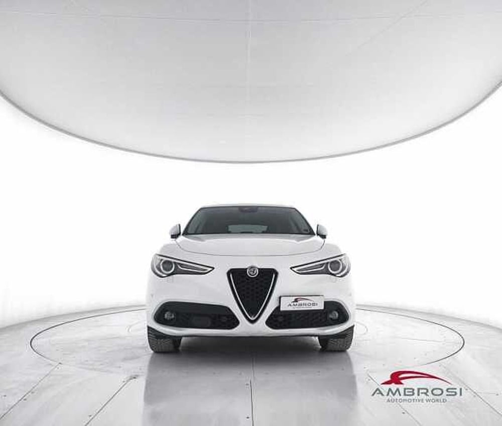 Alfa Romeo Stelvio usata a Viterbo (5)