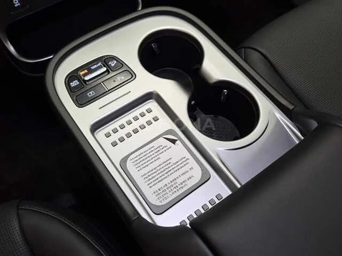 Hyundai Ioniq 9 nuova a Vicenza (17)