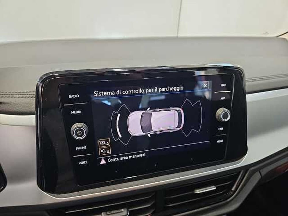 Volkswagen T-Roc usata a Lecco (17)
