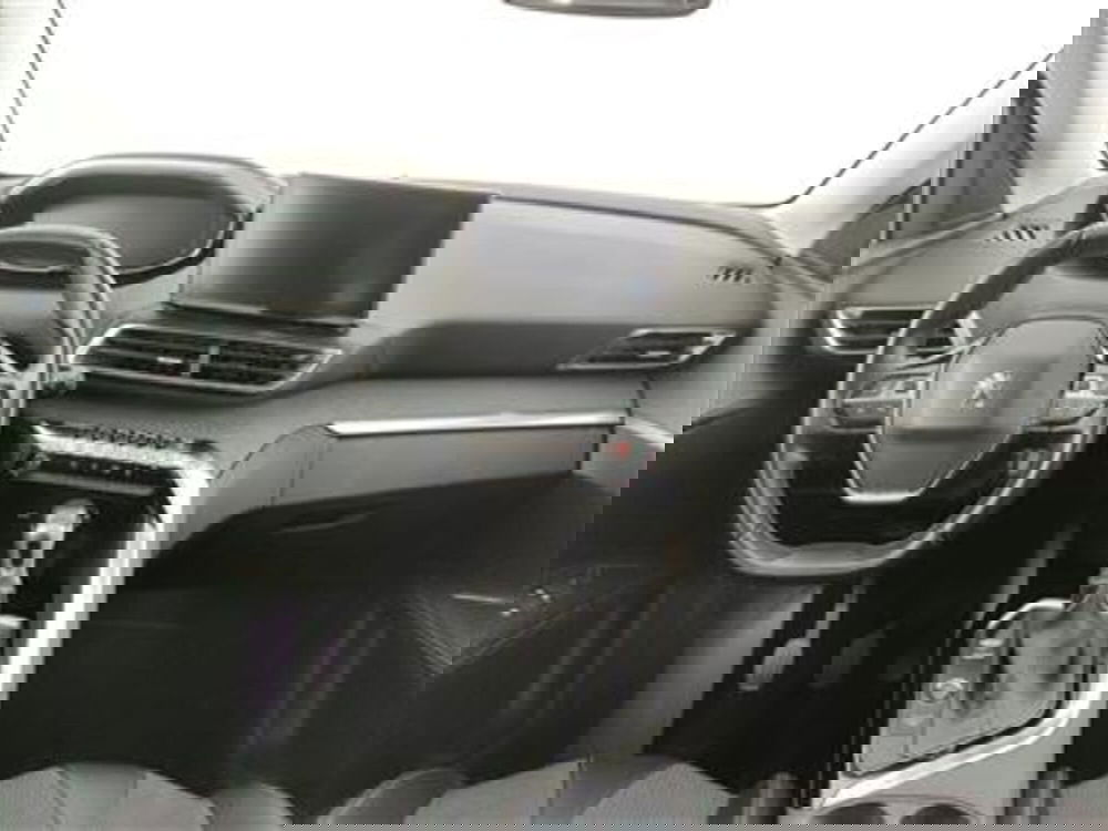 Peugeot 3008 usata a Bari (15)