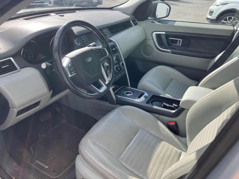 Land Rover Discovery Sport usata a Lucca (5)