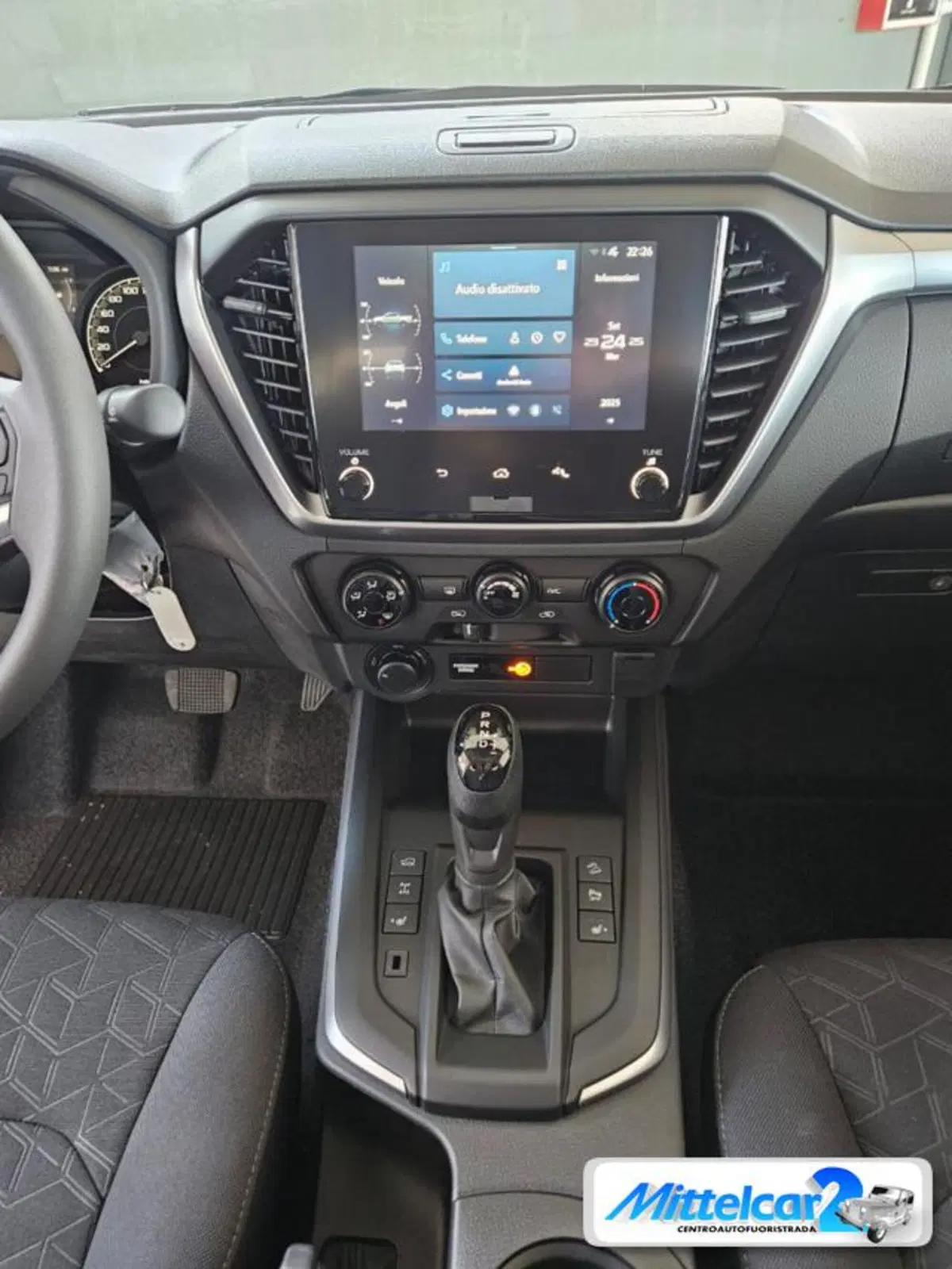Isuzu D-Max Pick-up nuova a Udine (11)
